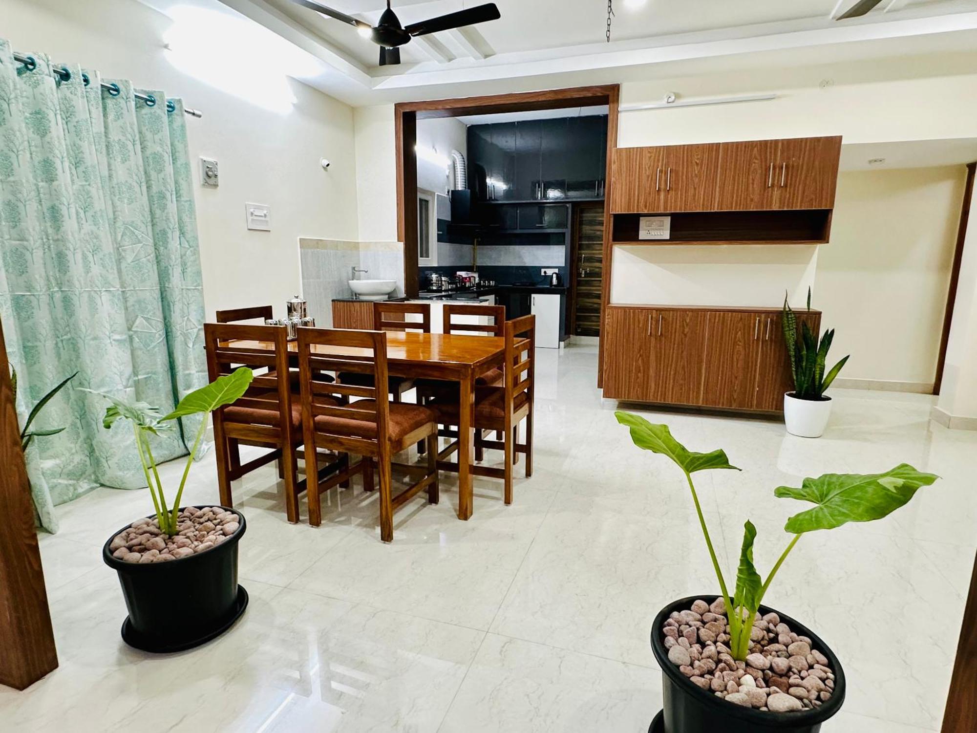Truelife - 3Bhk Family Suites - Ps4 Pure Veg Restaurant On The Way To Balaji Temple - 2500 Sft Large Signature Apartment - Modular Kitchen - Super Fast Wifi, Smart Tv, 250 Jio Channels - Parking - Easy Access To All Temples - Top Service With Lots Of Тірупаті Екстер'єр фото