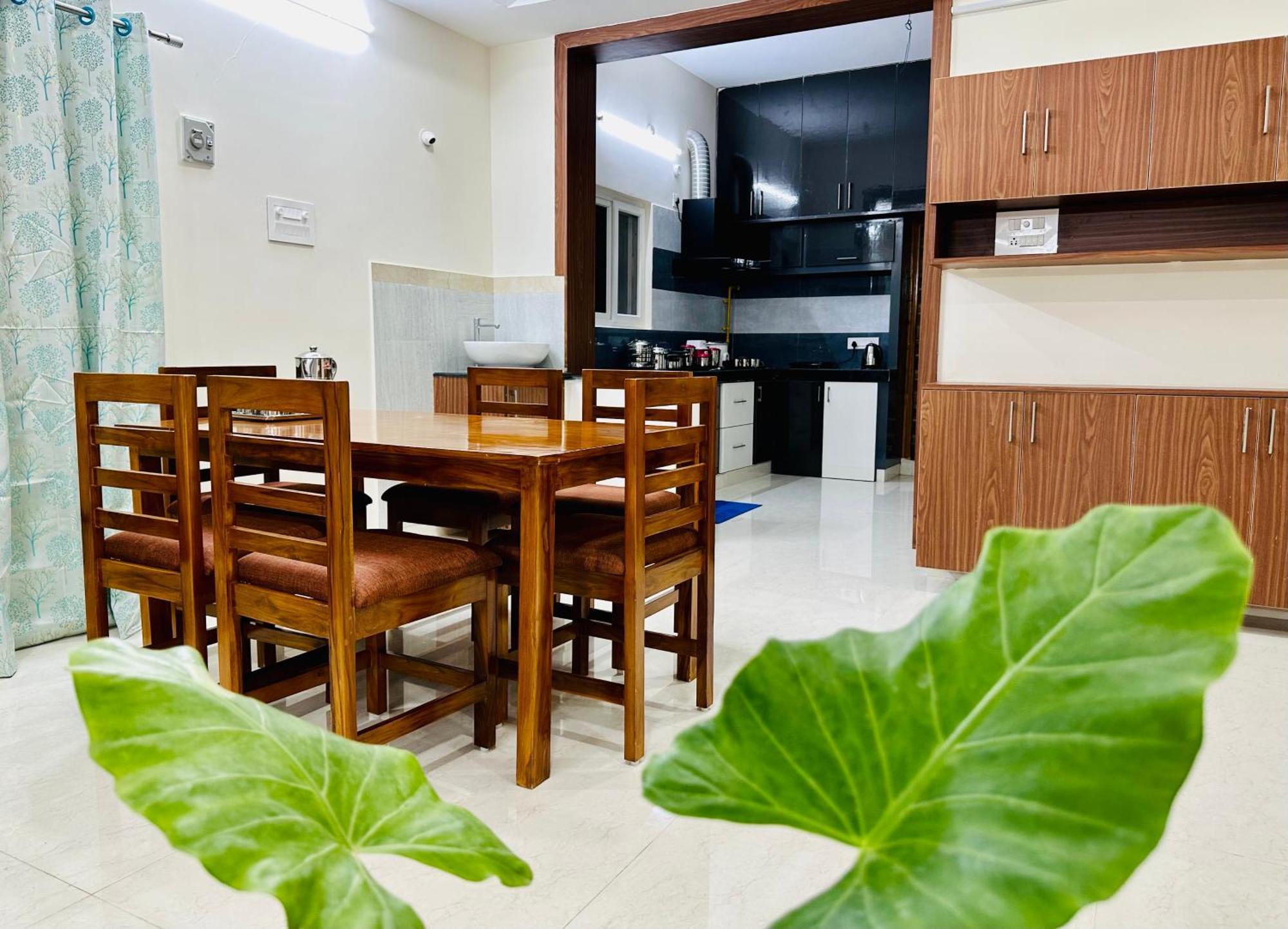 Truelife - 3Bhk Family Suites - Ps4 Pure Veg Restaurant On The Way To Balaji Temple - 2500 Sft Large Signature Apartment - Modular Kitchen - Super Fast Wifi, Smart Tv, 250 Jio Channels - Parking - Easy Access To All Temples - Top Service With Lots Of Тірупаті Екстер'єр фото