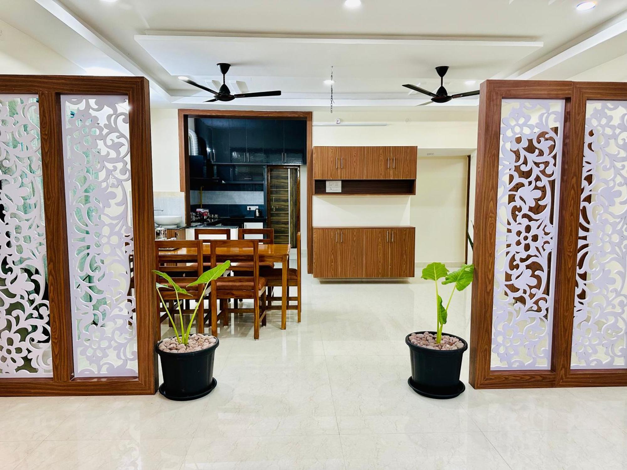 Truelife - 3Bhk Family Suites - Ps4 Pure Veg Restaurant On The Way To Balaji Temple - 2500 Sft Large Signature Apartment - Modular Kitchen - Super Fast Wifi, Smart Tv, 250 Jio Channels - Parking - Easy Access To All Temples - Top Service With Lots Of Тірупаті Екстер'єр фото