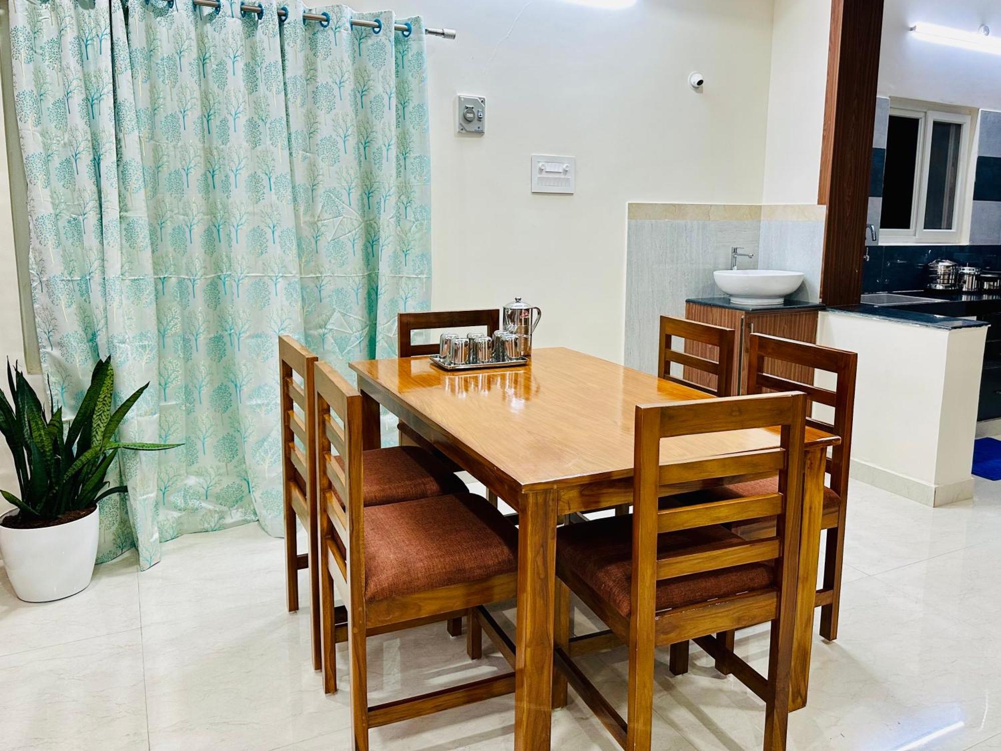 Truelife - 3Bhk Family Suites - Ps4 Pure Veg Restaurant On The Way To Balaji Temple - 2500 Sft Large Signature Apartment - Modular Kitchen - Super Fast Wifi, Smart Tv, 250 Jio Channels - Parking - Easy Access To All Temples - Top Service With Lots Of Тірупаті Екстер'єр фото